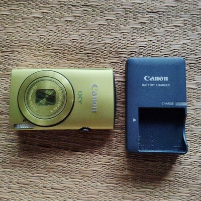 Canon Digital Camera Champagne Green High Quality Compact Tested Model