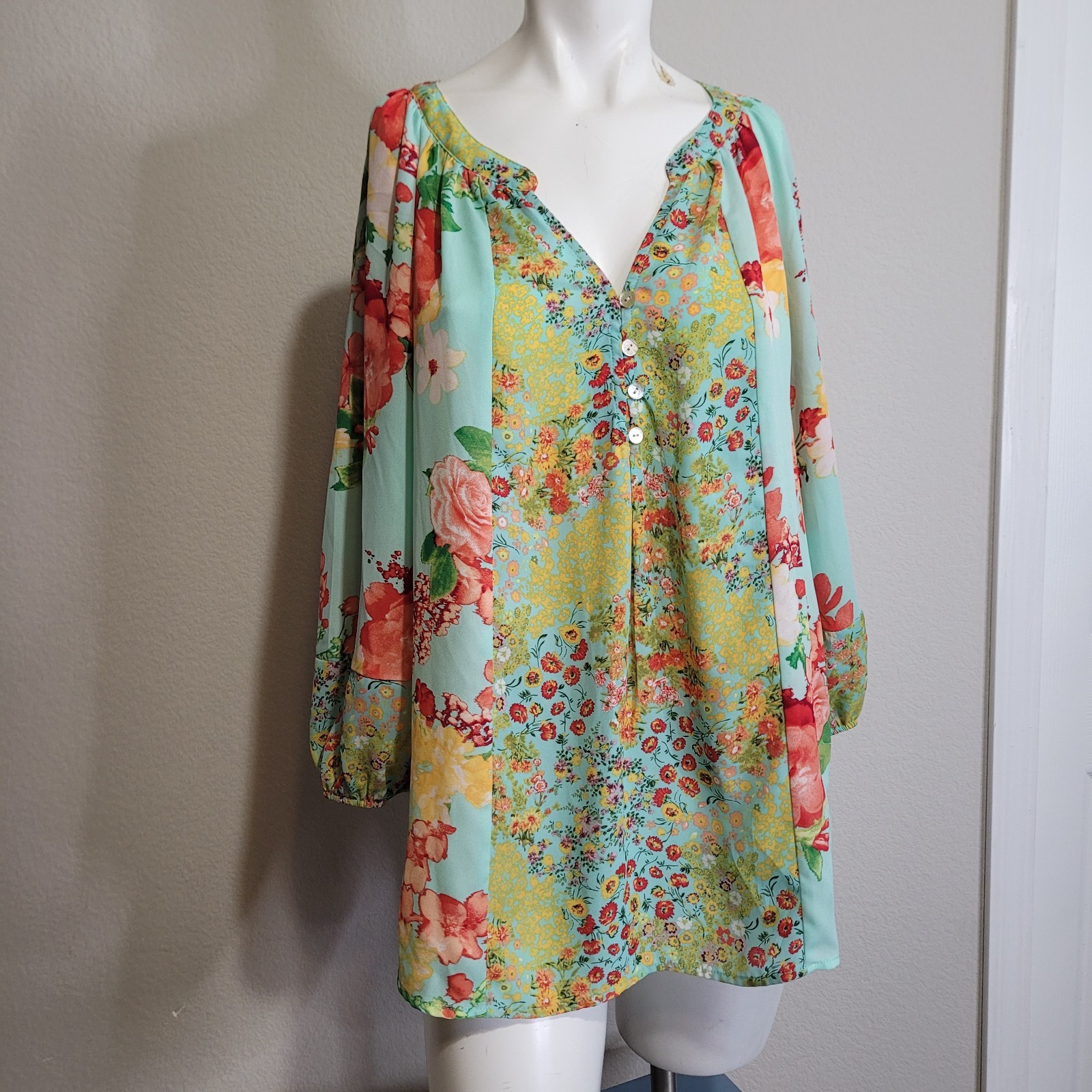 Fig & Flower large blouse patchwork button v-neck… - image 1