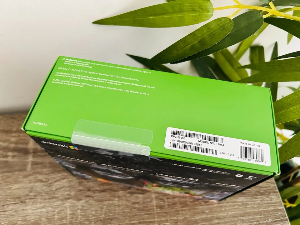 Xbox Wireless Controller DOOM The Dark Ages Controller Limited Edition FREE POST - Image 4 of 4