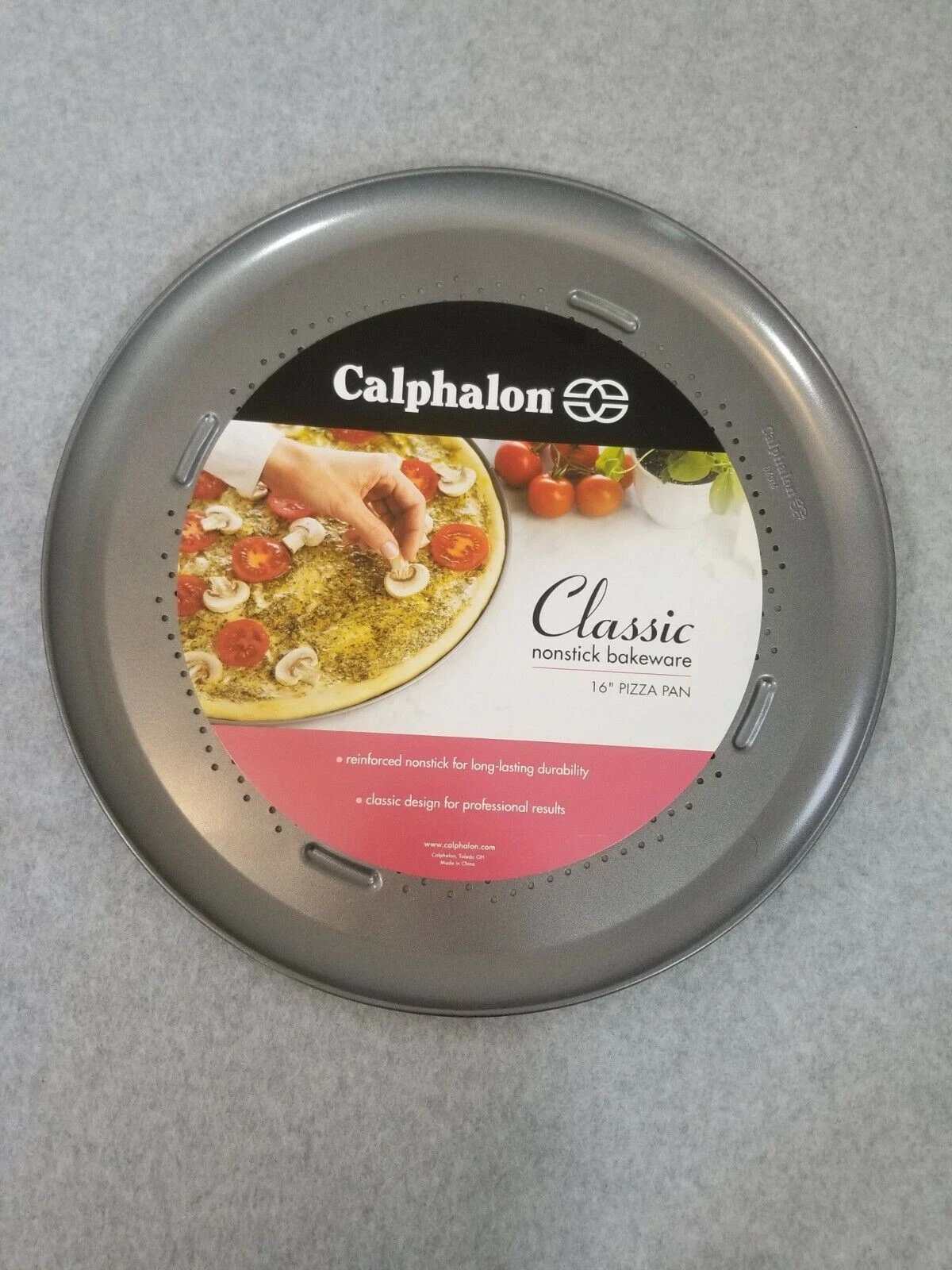 Calphalon Classic Nonstick Bakeware 16-Inch Pizza Pan - Thumbnail 5