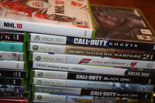 xbox 360 console with 25 games lot Skylanders Chargers - Picture 13 of 21