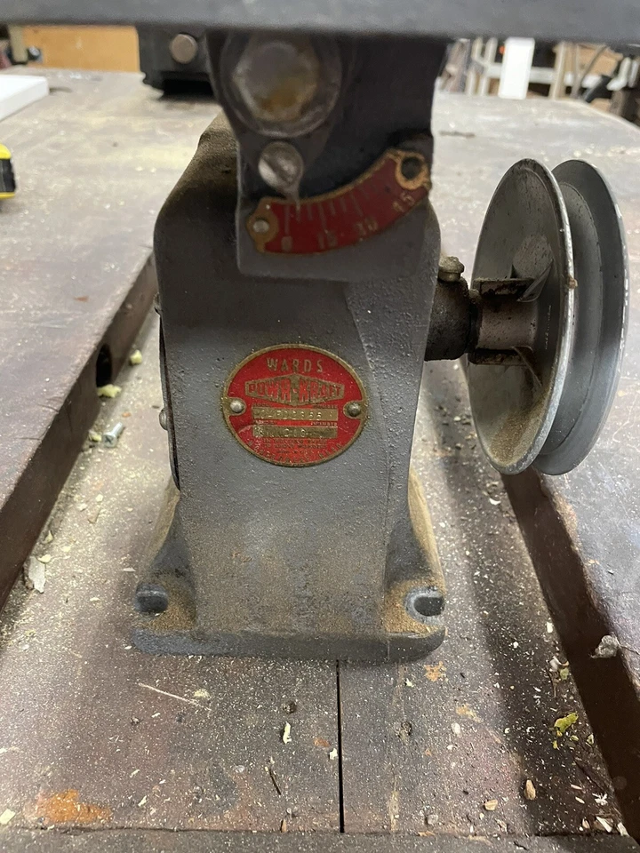 Sierra de desplazamiento Montgomery Ward-Powr Kraft 94FD2355 hierro fundido tal cual Foto 2 de 4