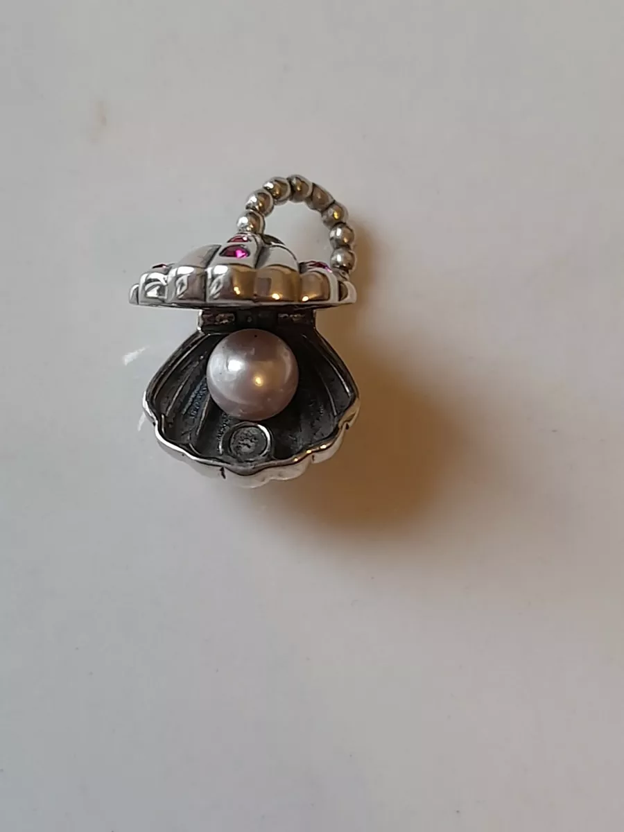 Chamilia hotsell ariel charm
