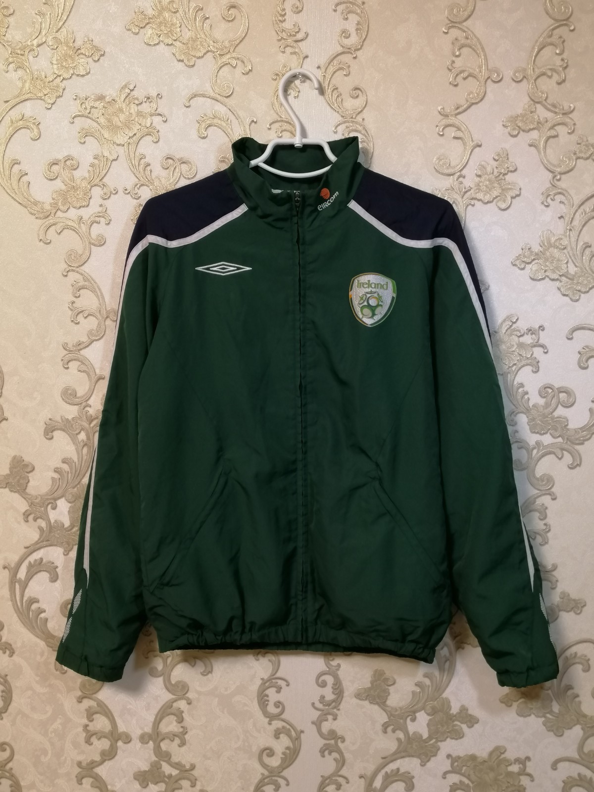 Republic of Ireland training zip jacket Umbro size S
