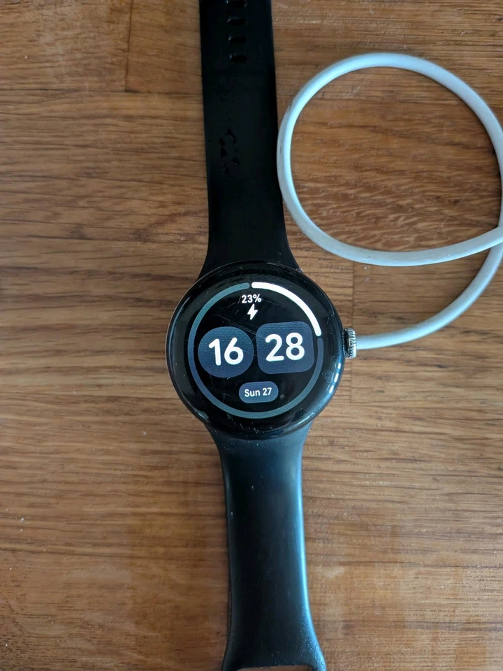 Google Pixel Watch 2, photo 1 of 2