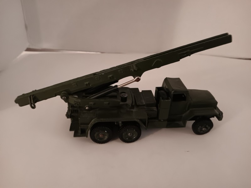 DINKY TOYS SUPER TOYS ARMY ROCKET LAUNCHER TRUCK-NO ROCKET NEAR MINT