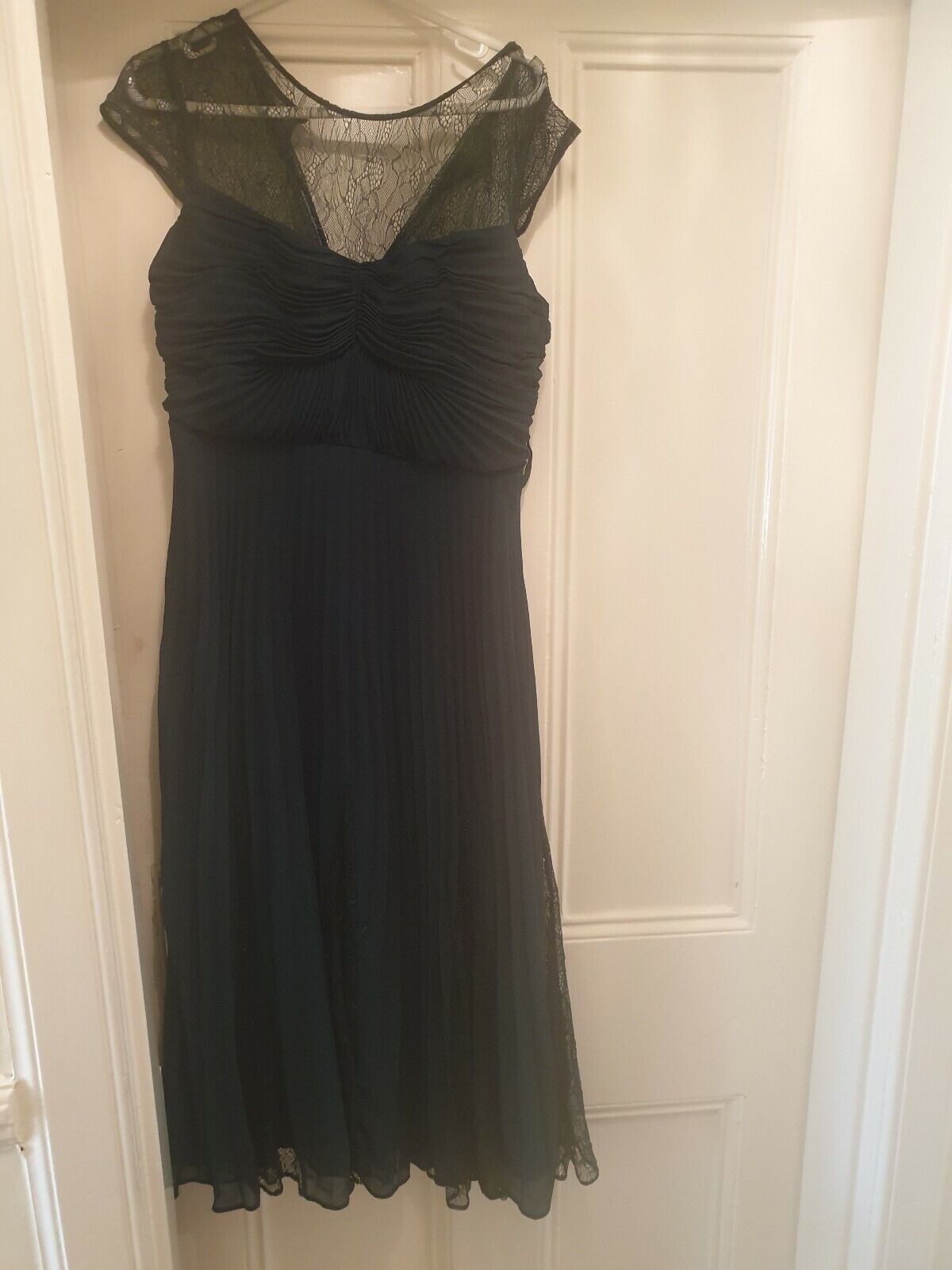 Picture 1 of 6