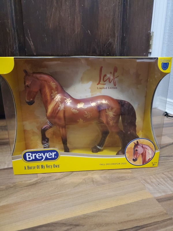 Breyer Leif Friesian Sport Horse Gold Leaves Limited Edition 2023 Fall Decorator
