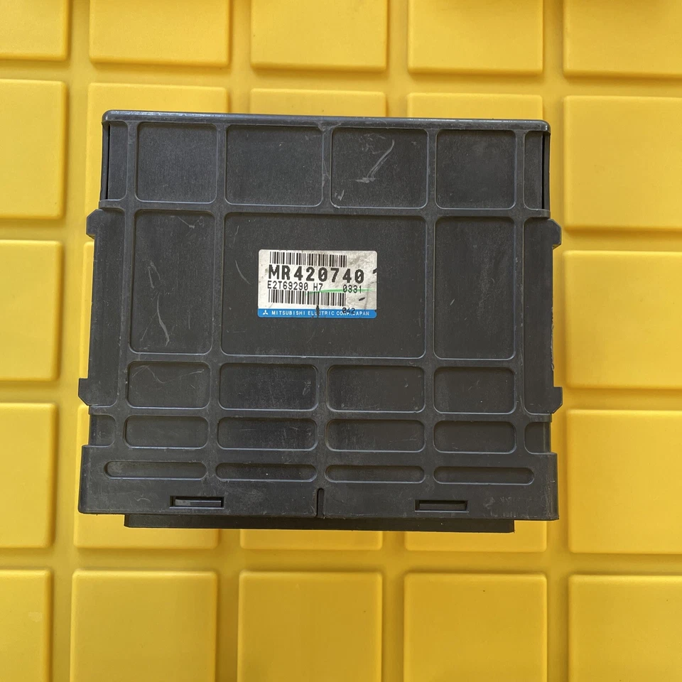 Mitsubishi Mirage 1998 computadora de transmisión TCM MR367263 Foto 2 de 4