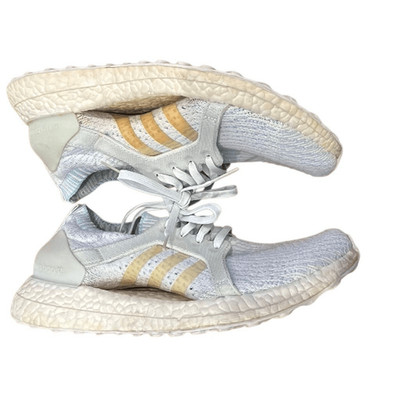 adidas Boost White/Light Blue/Gold Low Top Lace-Up Sneakers Cushioned size 8.5