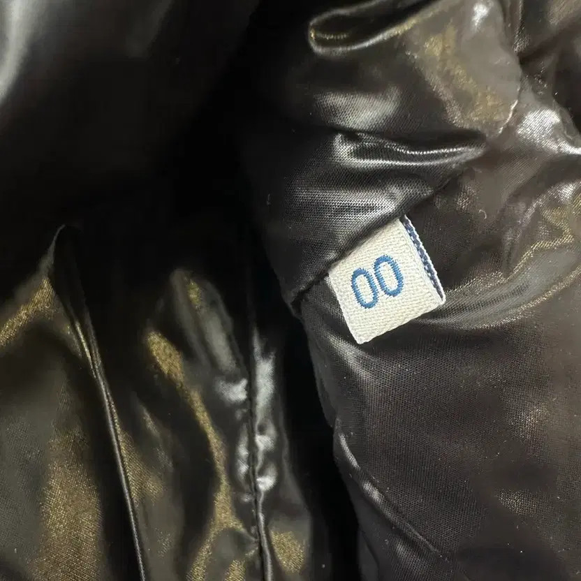 Moncler Grandeval Lightweight Padded Coat for Women thumbnail 8