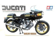 Tamiya 14025 Bausatz Motorrad Ducati 900SS 1:12