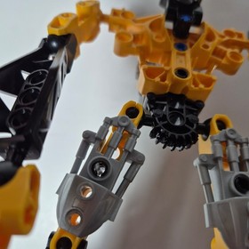 LEGO Bionicle 8697 TOA IGNIKA Building Set *NEAR COMPLETE READ DESCRIPTION*