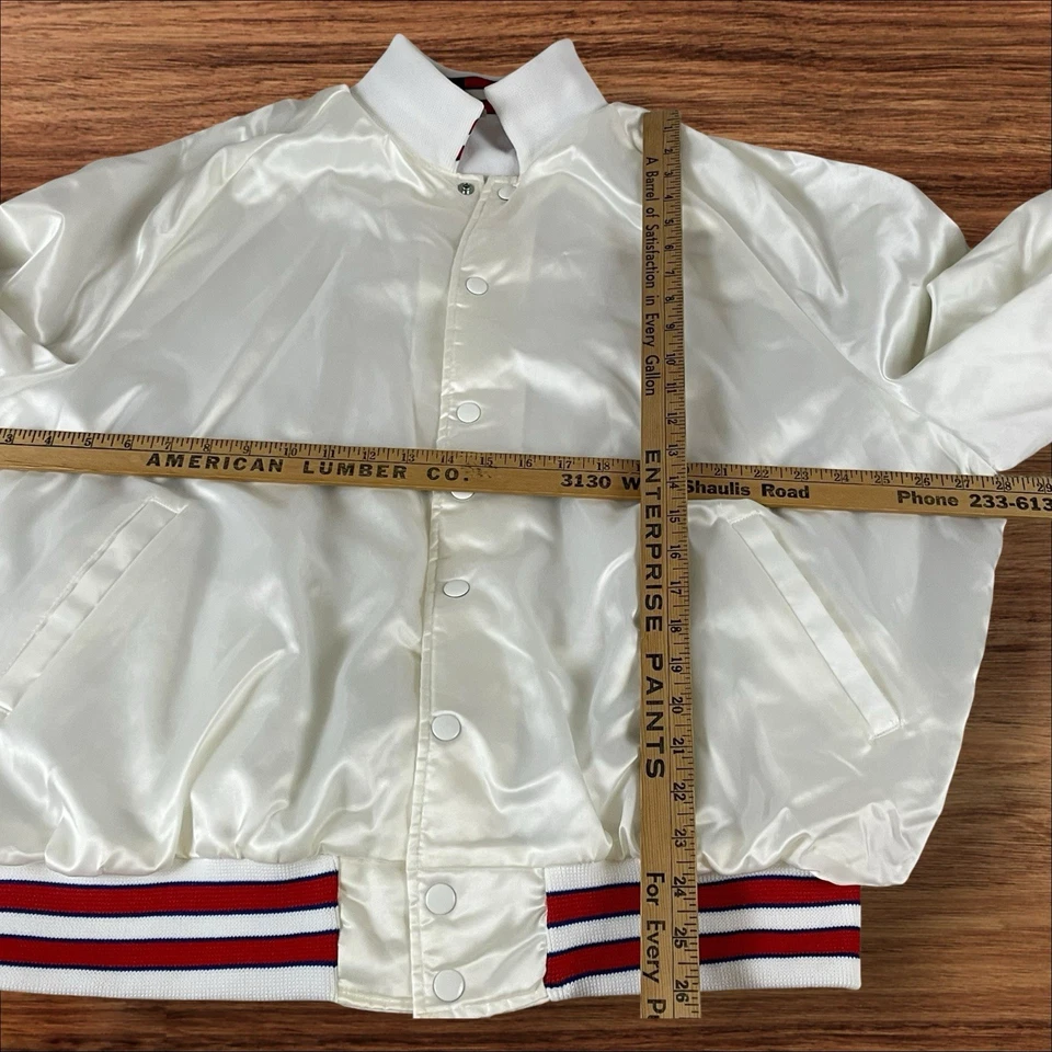 Chaqueta de satén vintage Coca Cola para hombre 2XL Iowa 1990 hecha en EE. UU. blanca años 90 retro R1 Foto 3 de 4