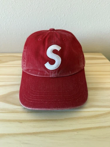Chapeau Supreme S Logo Pigment Rouge