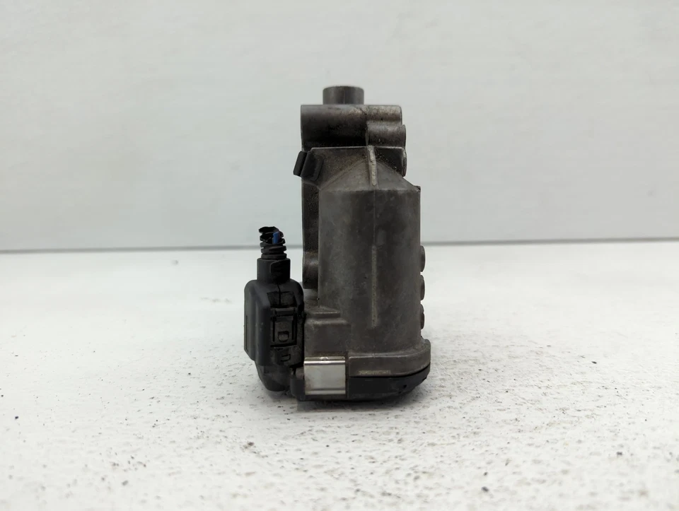 2012-2015 Mercedes-benz C250 Throttle Body EZ901 - Image 4 of 4