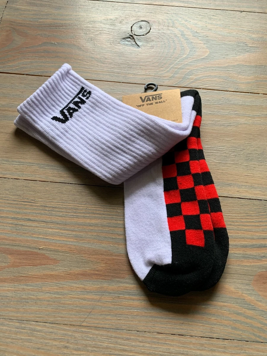Black vans white best sale socks
