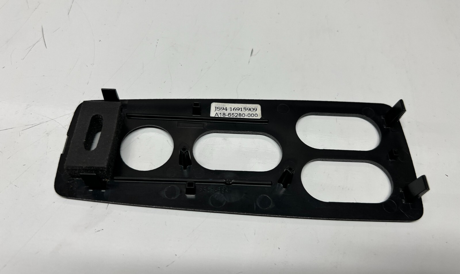 A18-65280-000 GENUINE FREIGHTLINER BEZEL - SWITCH OEM - NEW | eBay 