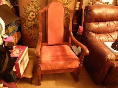 VINTAGE ANTIQUE TIGER WOOD OAK ROCKING CHAIR