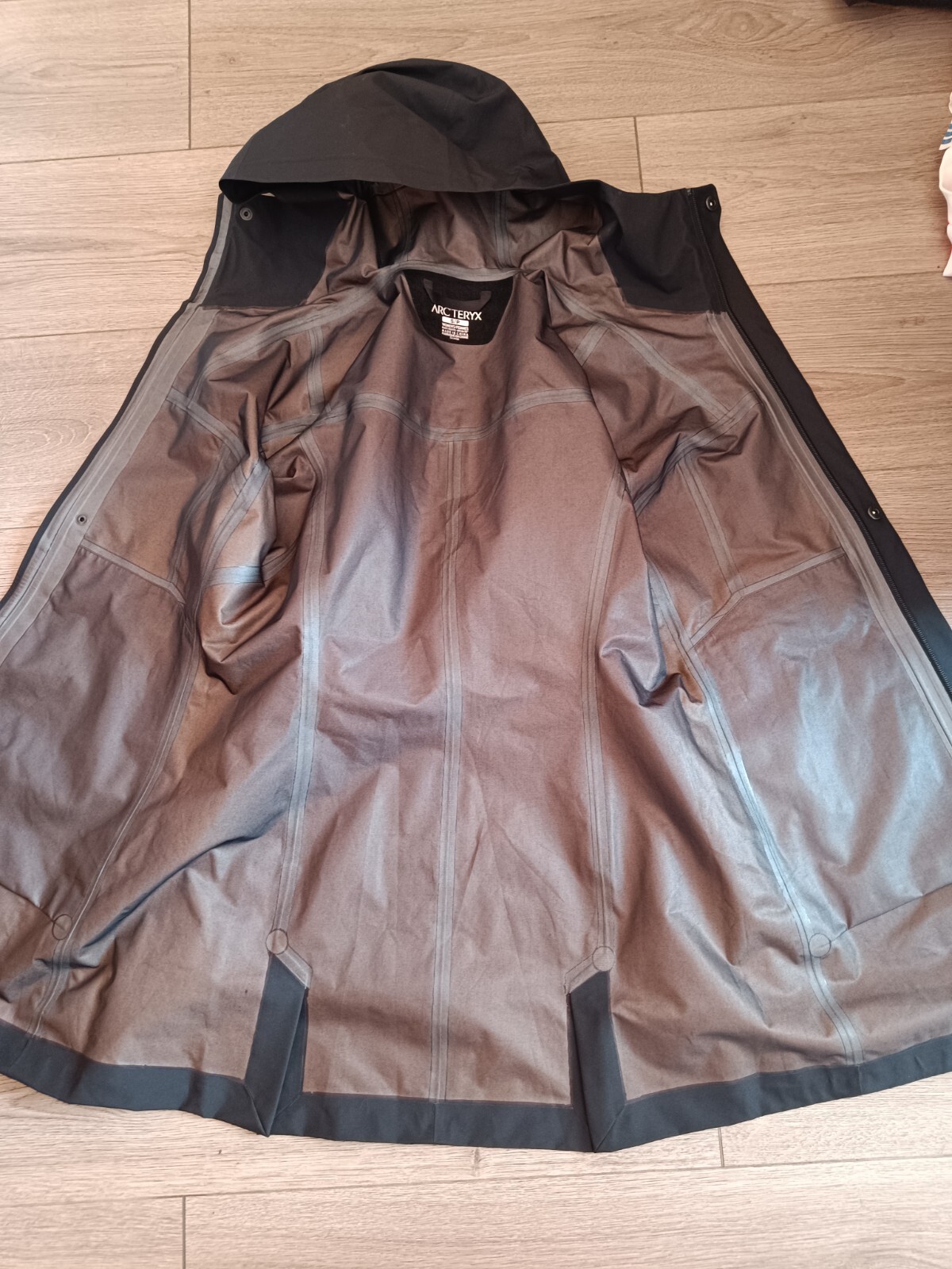 ARC'TERYX Giacca lunga Arcteryx Codetta GORE TEX nera taglia S