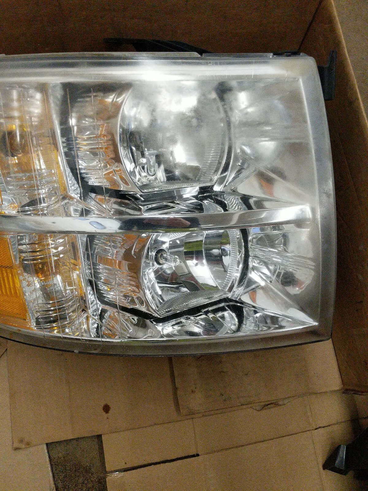 07-13 CHEVROLET SILVERADO HEADLIGHT PASSENGER RIGHT SIDE RH 