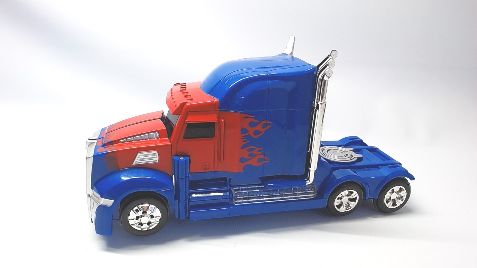 Transformers Leader truck lights and sound by ABC trading (see video for demo)