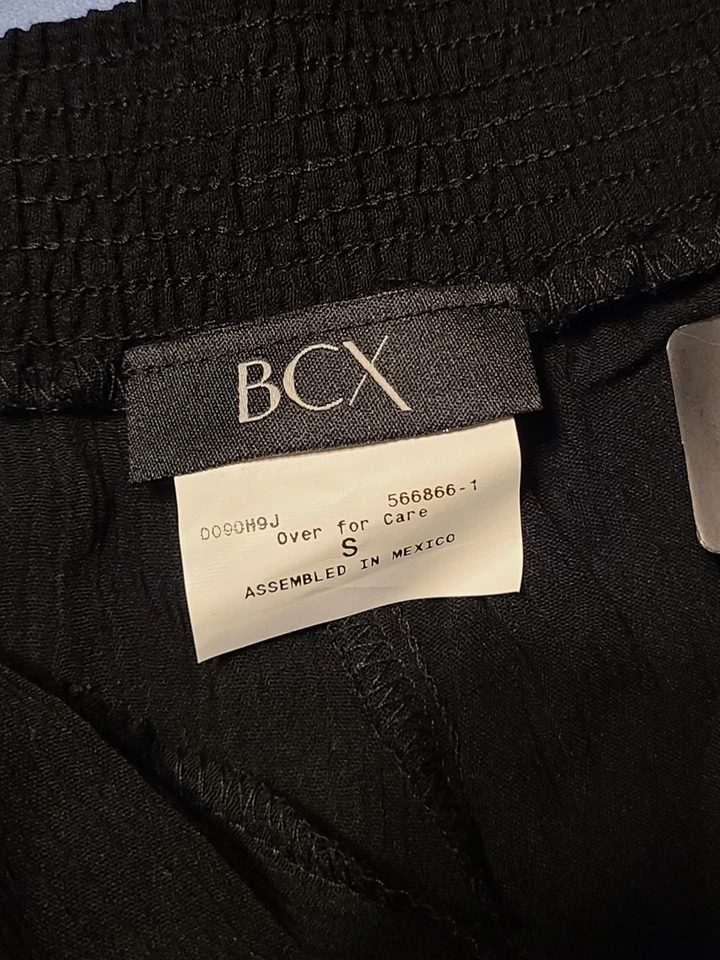 BCX Juniors Mujer Pequeño Negro Elástico Espalda Pom Pantalones Cortos NUEVO CON ETIQUETAS VALOR DE VENTA $34 Foto 3 de 4