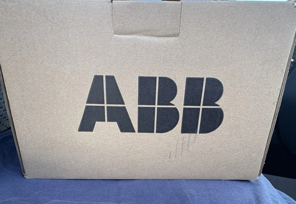 ACS355- 03U - 23A1 - 4,AC Drive, IP20 / UL Open type, R700, 15hp - Image 2 of 4