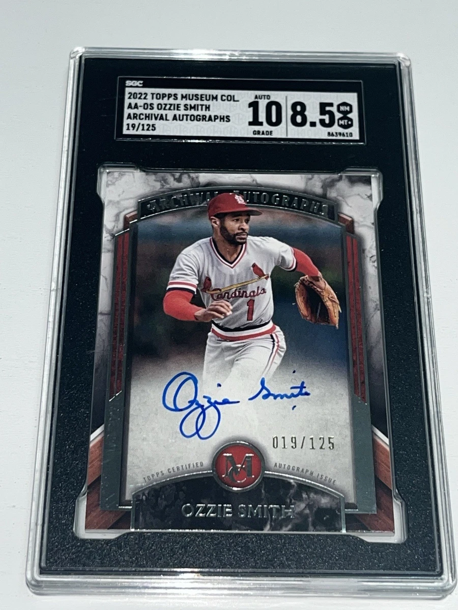 Topps Ozzie Smith Autographed Baseball Sports Trading Cards