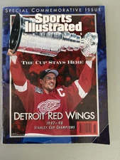 1997-98 Sports Illustrated Commemorative Issue Magazine Detroit Red Wings (2G)