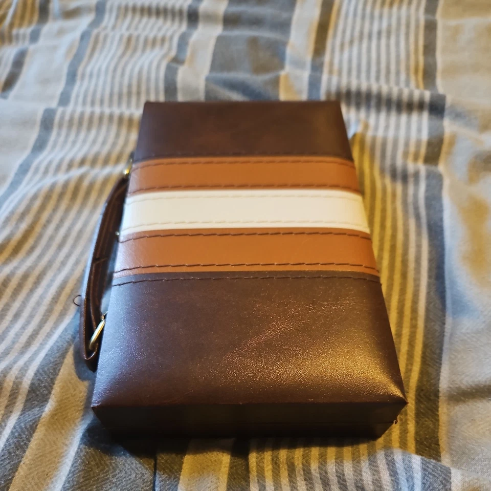 28 Piece Dominoe Set In Briefcase Styled Case - Image 4 of 4