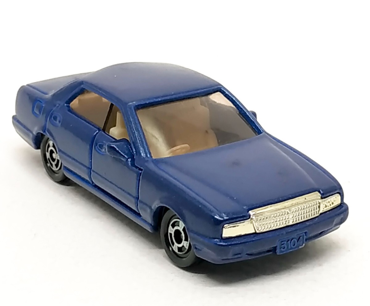 Tomica Nissan CIMA Dark Blue 1/64 (3