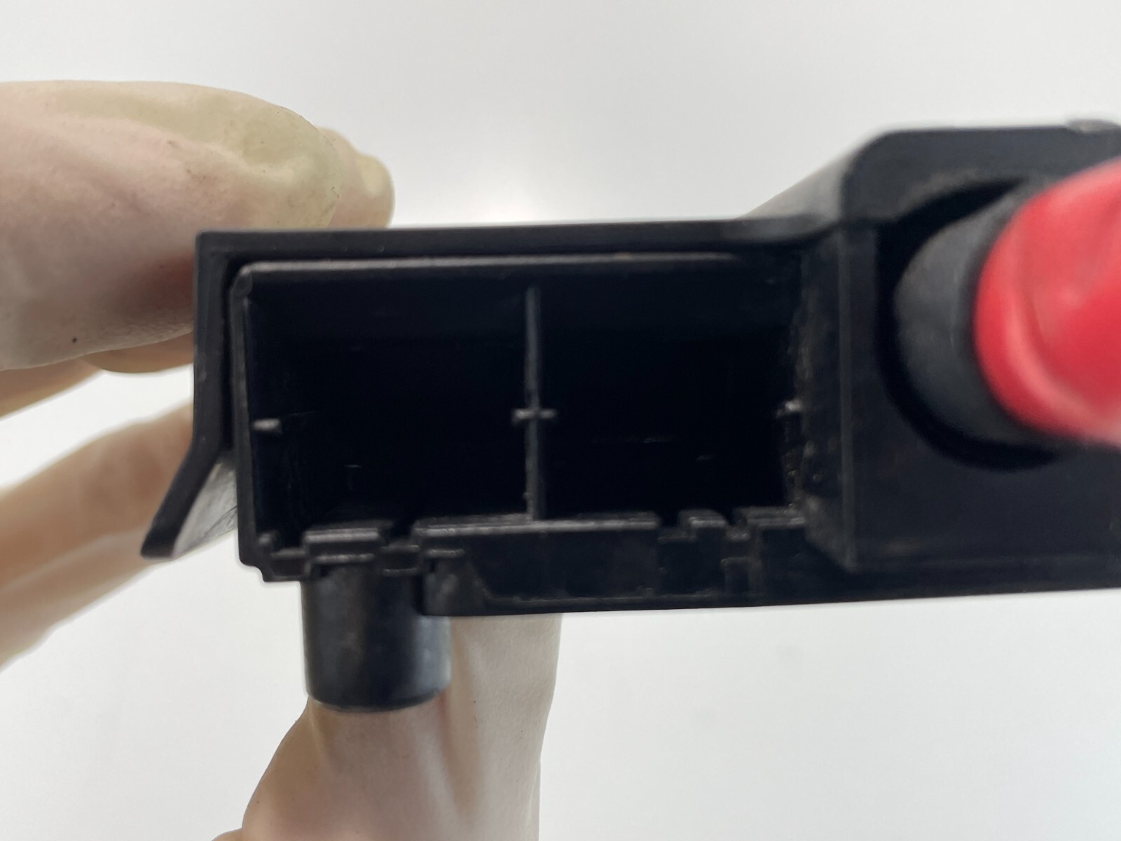 2007-2014 MINI COOPER BATTERY TERMINAL POWER DISTRIBUTION MODULE  