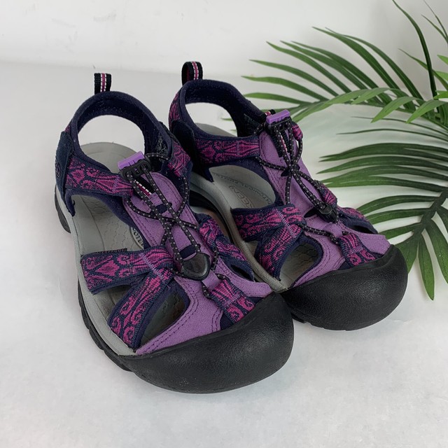 womens waterproof hiking sandals