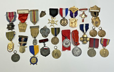 Lot #11 Vintage Military Estate Collection Patches Medals Pins Badges WWI WWII