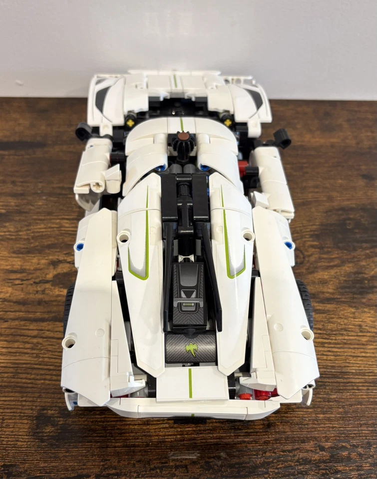LEGO Technic 42184 Koenigsegg Jesko Absolut White Hypercar, photo 3 of 5