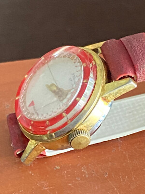 Vintage Piz Gloria Swiss Made 17 Jewels Watch Red Bezel Crystal Accents Dial Vintage BERO Automatic Watch: Red Dial Swiss Made Stainless  main image 4