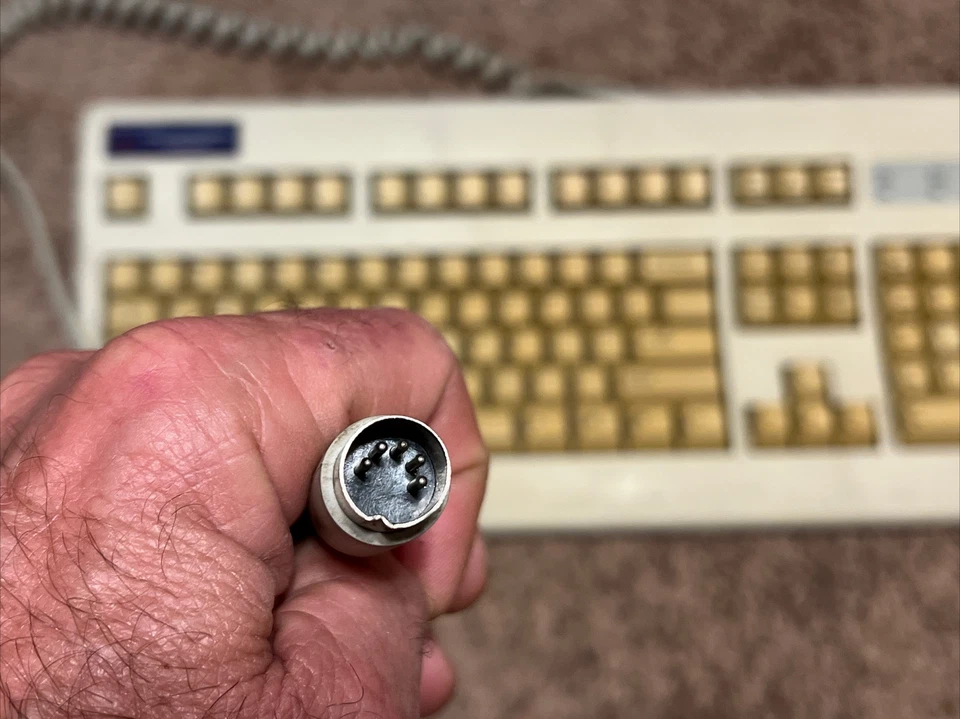 Vintage KeyTronic EuroTech Keyboard. 5 Pin. Untested - Image 4 of 4