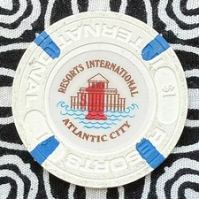 Resorts International $1 Atlantic City, New Jersey Gaming Poker Casino Chip V328