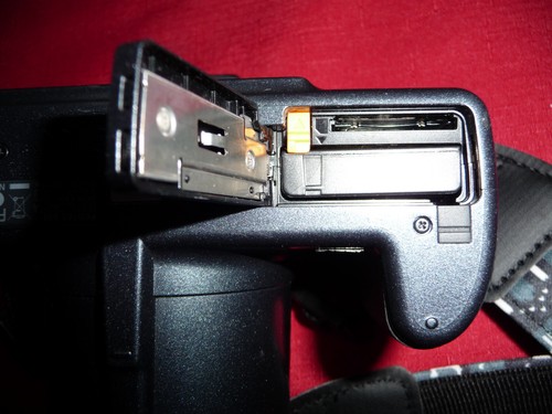 Pentax X90 Digital Camera, used and working IN VERY GOOD CONDITION - Picture 10 of 12