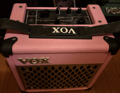 vox DA5 guitar amplifier pink with box has been just sitting around for years