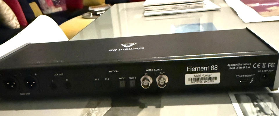 Interfaz de audio Thunderbolt Apogee Element 88 16x16 pulgadas Foto 4 de 4