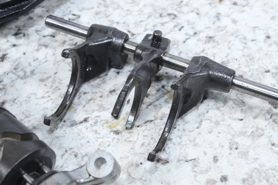 Harley-Davidson Road King Classic 2005 transmisión FLHRCI Tranny 35042-91 Foto 3 de 4