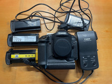 Canon EOS 1D Mark II N 8.2MP Digital SLR Camera Body batteries, charger - Boxed