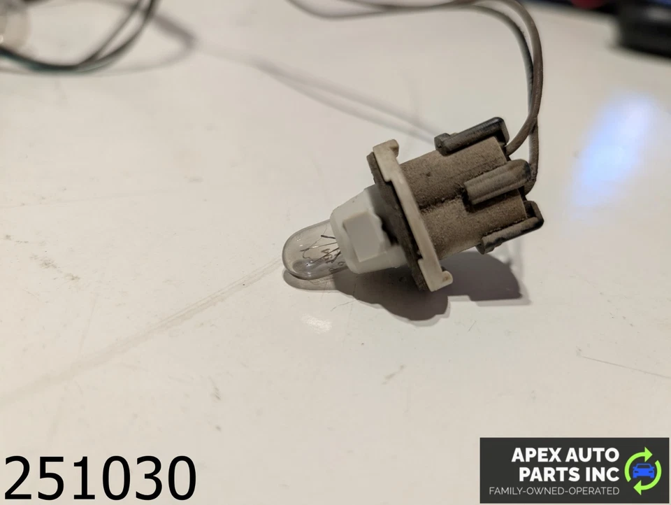 OEM 2000 Pontiac Firebird REAR TAILLIGHT WIRING HARNESS SIDE MARKER TAG LIGHT - Image 2 of 4