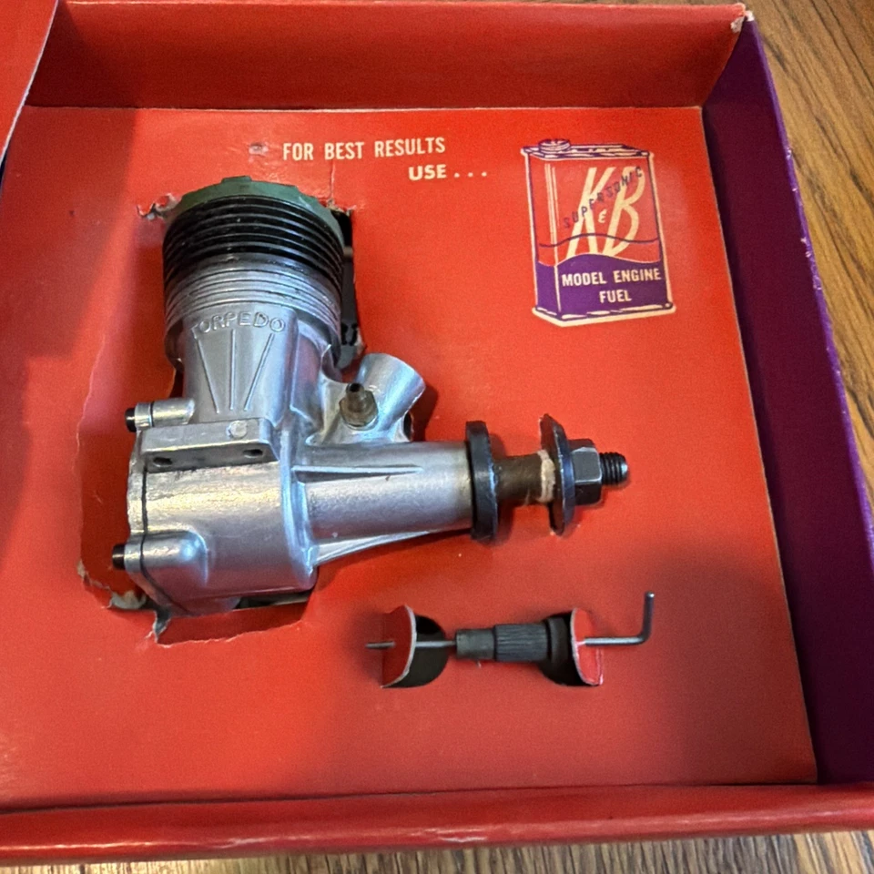 K&B Allyn Torpedo Fury .35 Model Airplane Engine , Contents Look New - Image 2 of 4