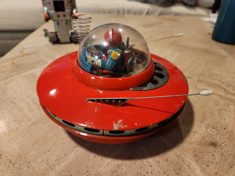 Platillo Volador OVNI Cragstan KO Yoshiya De Colección Funciona con Batería ¡FUNCIONA Ver Video! Foto 4 de 4