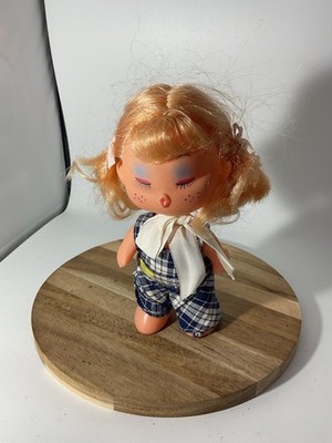 Hong Kong Kissy 7  Doll Plastic Vintage (E)