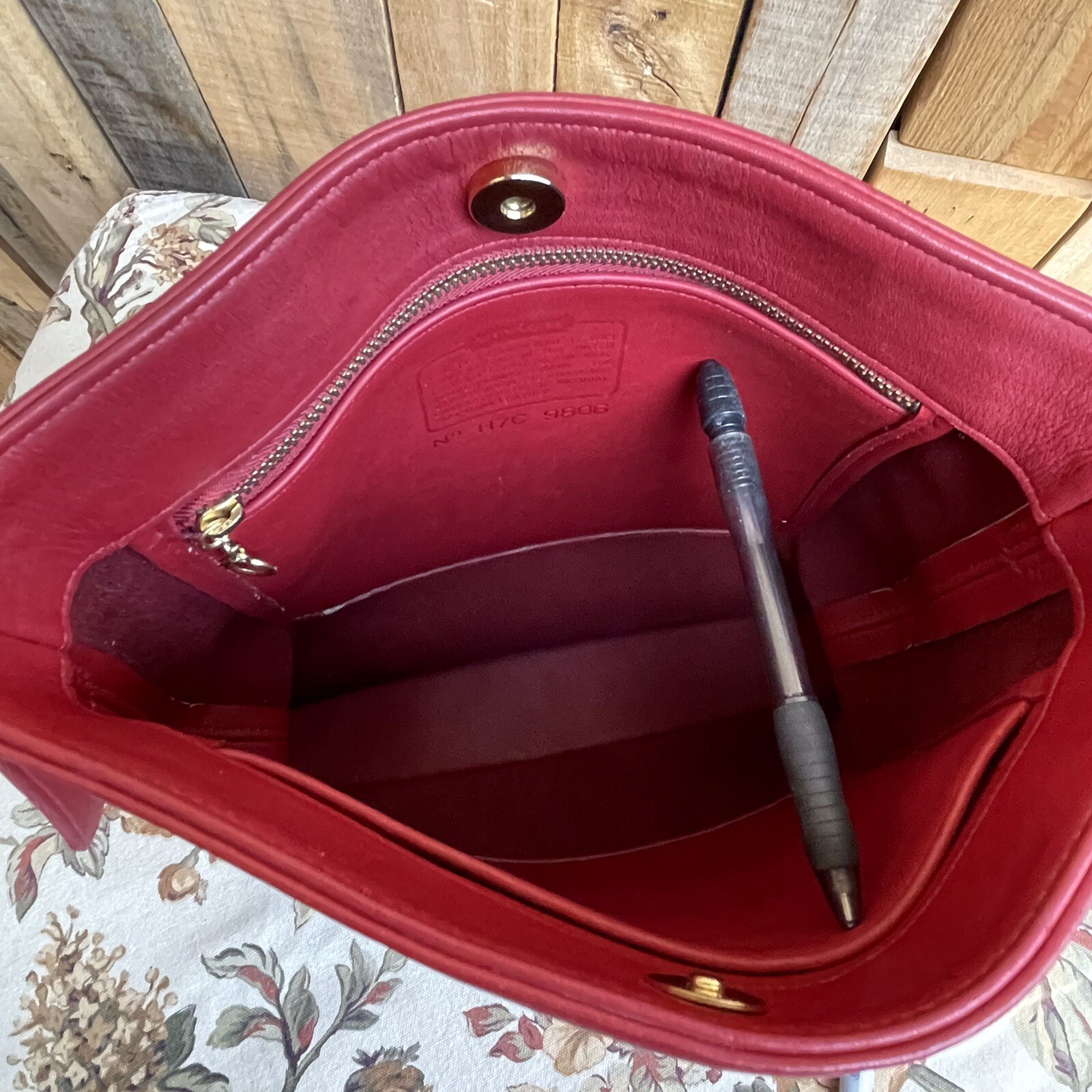 COACH VINTAGE EQUESTRIAN SLIM BUCKET BRICK RED BAG Gem