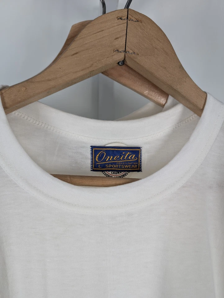 Oneita Knitting Co Camiseta Blanca De Colección NOS 40s 50s Lote De 2 Rockabilly EE. UU. En Blanco Foto 4 de 4